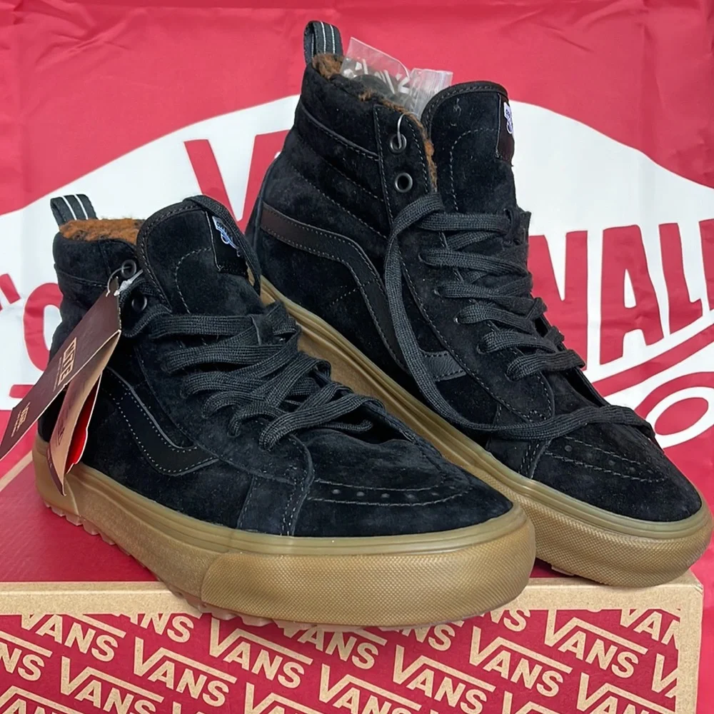 Vans Men’s Sk8-Hi Mte-1
Black/Gum
VN0A5HZYB9M
 boots - sneakers - athletic - Picture 7 of 16